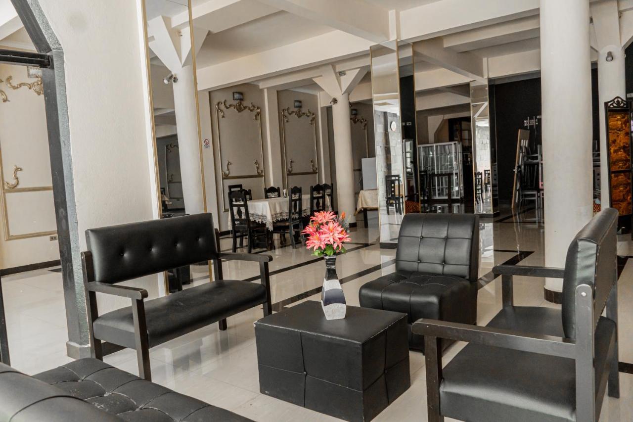 Residencial Velia & Victoria Hotel Cochabamba Exterior photo