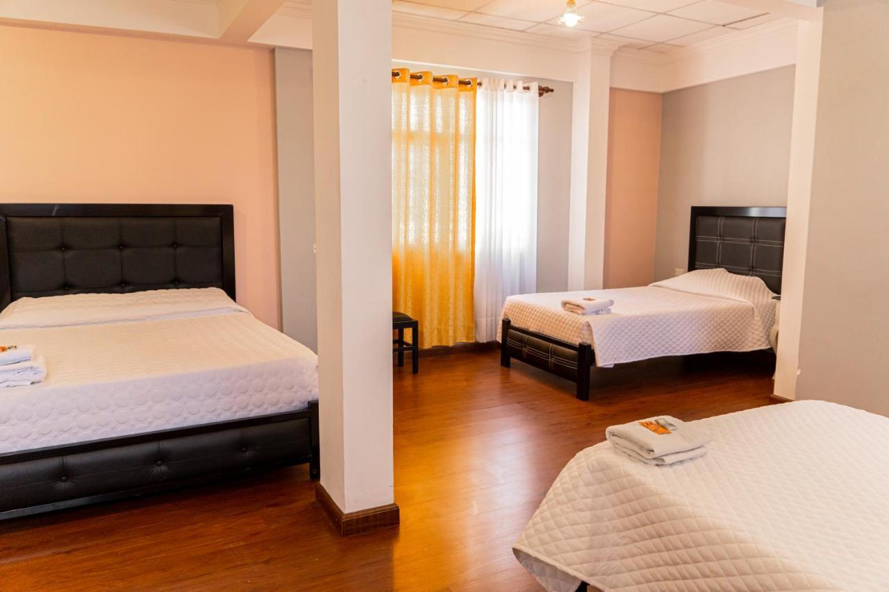 Residencial Velia & Victoria Hotel Cochabamba Exterior photo